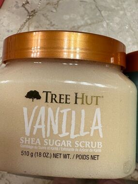 Brand NEW Vanilla Shea Sugar Scrub
